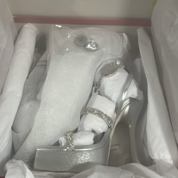 CULT GAIA SOLD OUT ELODIE SILVER PLATFORM SANDAL SIZE 8.5 - Picture 6 of 16